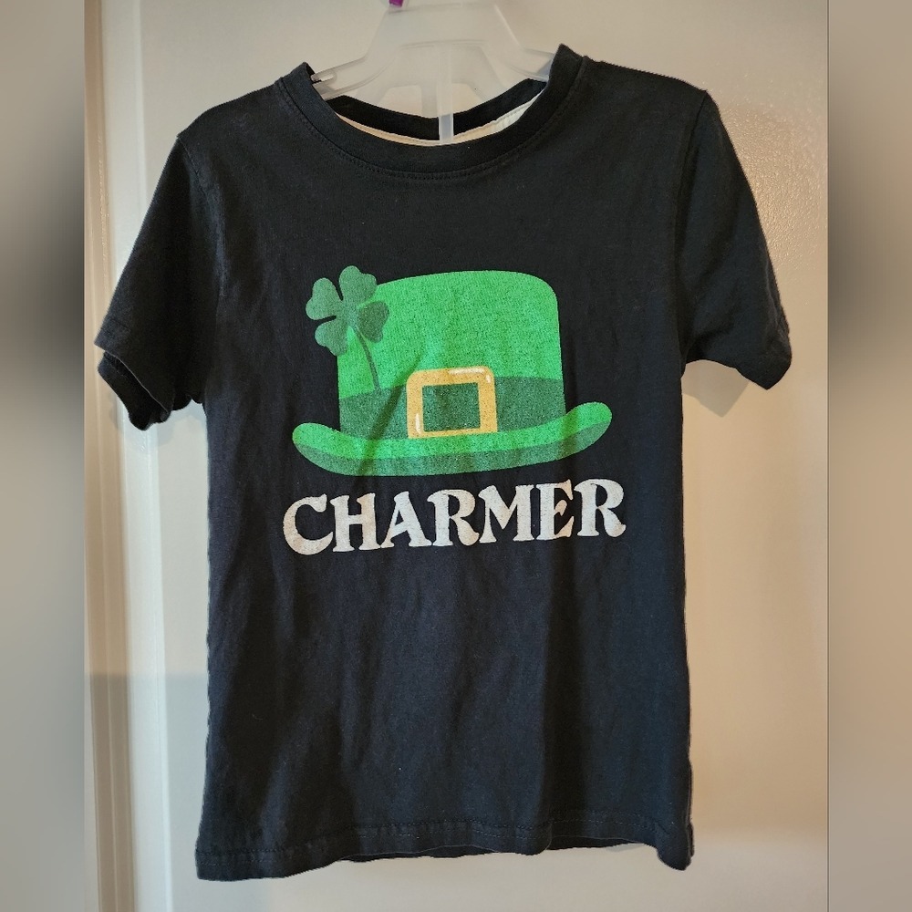 Kid's sz 5T St Patricks Day Charmer Graphic Tee Black Leprechaun Hat Irish‎